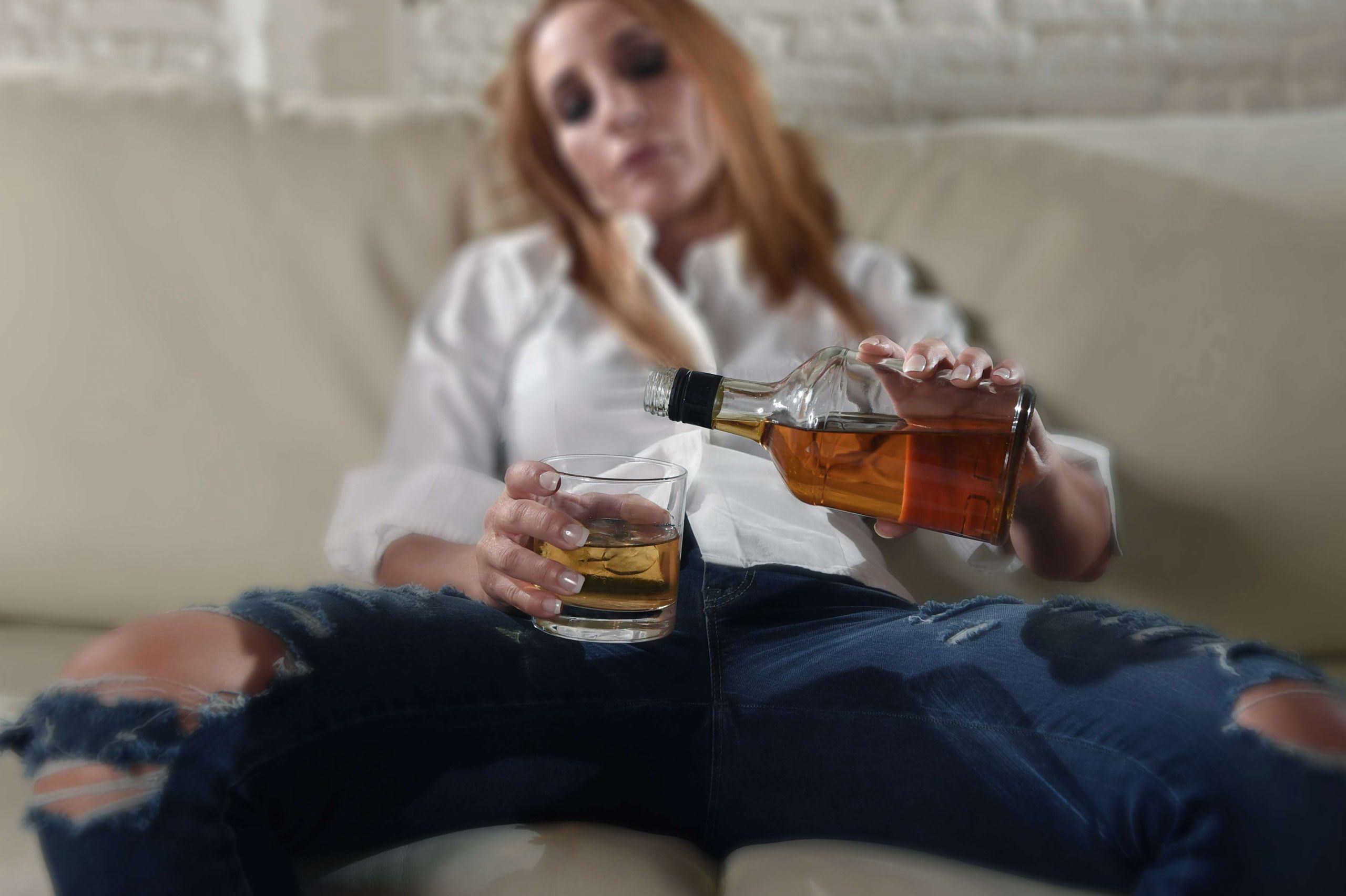 can alcohol make you look older