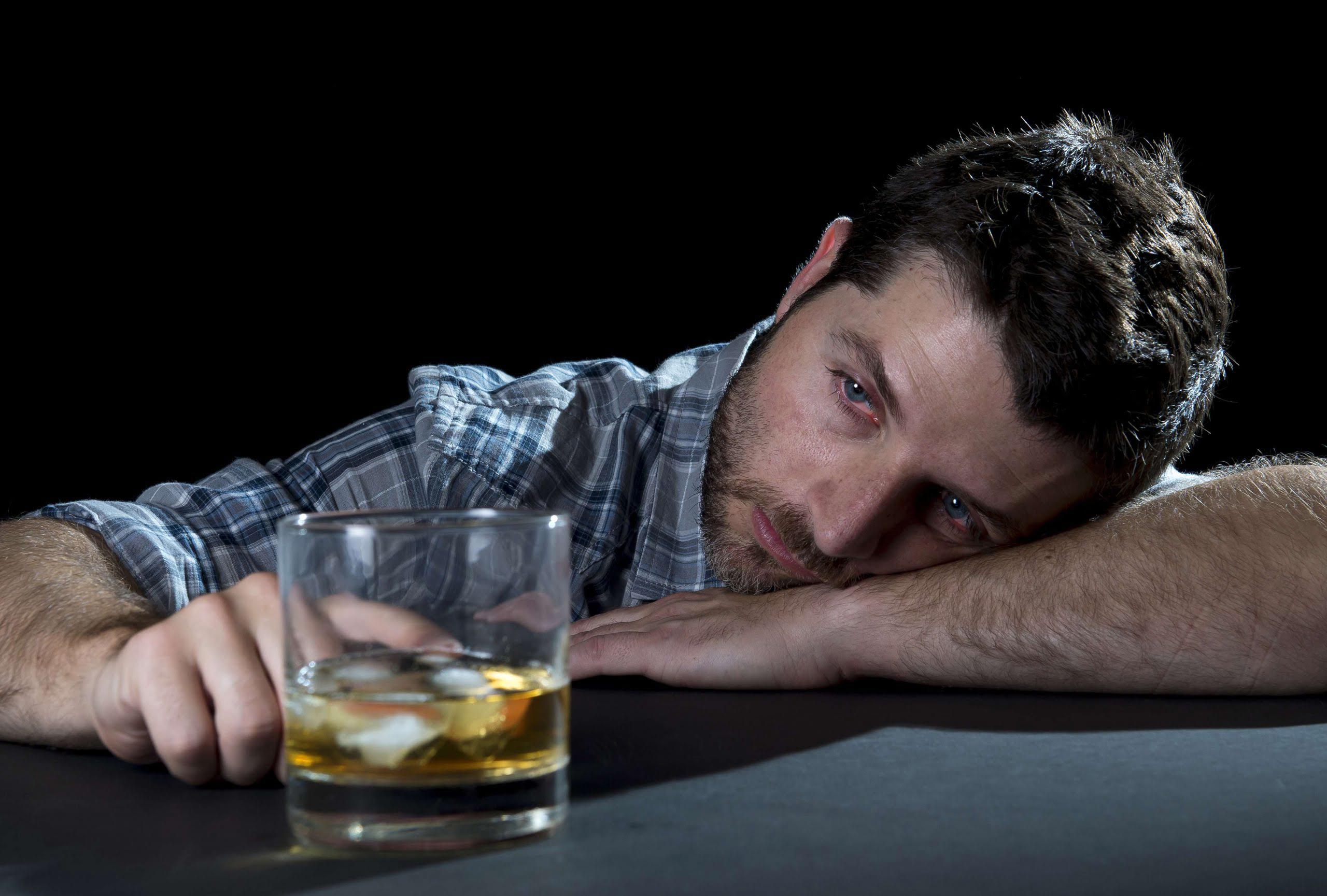 can alcohol dehydrate you