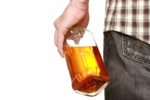 does water flush alcohol out of urine