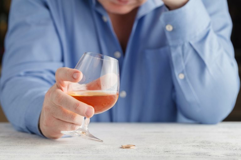 sneezing fits when drinking alcohol