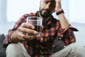 Difference Between Alcohol Abuse and Alcoholism