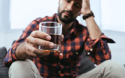 does alcohol make depression worse