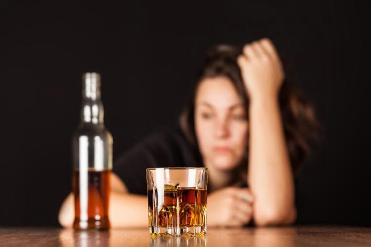 what are the 3 stages of alcoholism?