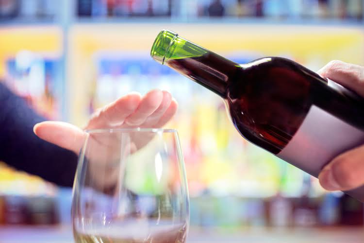 does drinking alcohol thin your blood