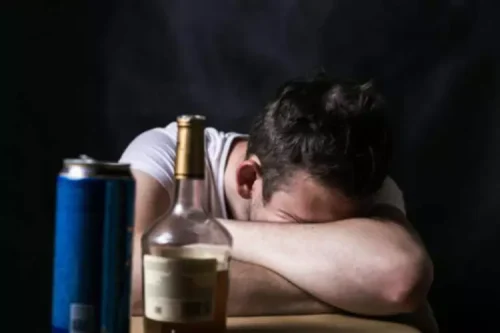 How to Stay Sober When Others Are Drinking