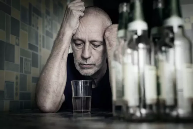 alcoholism cause dementia