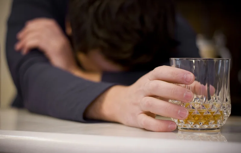 5 stages of alcoholism