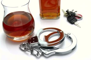 distinguish between alcohol abuse and alcoholism