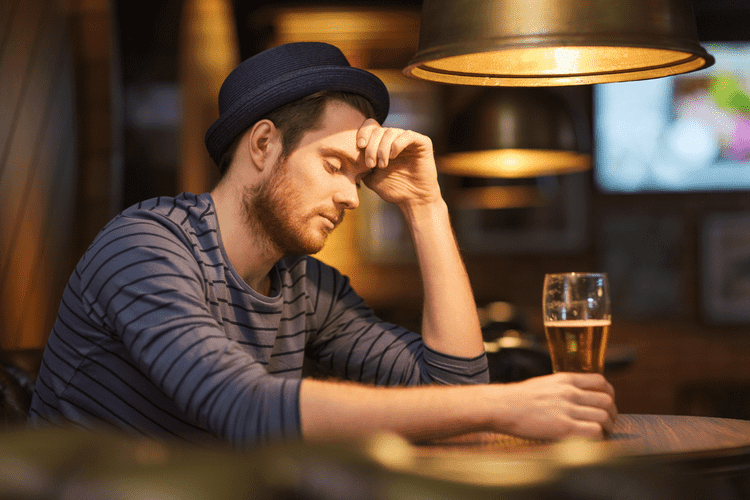 how does alcohol affect serotonin and dopamine