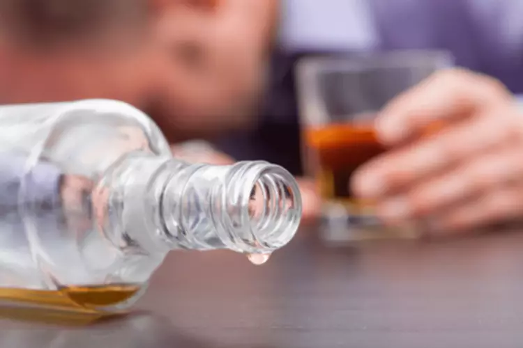 does alcohol help essential tremors