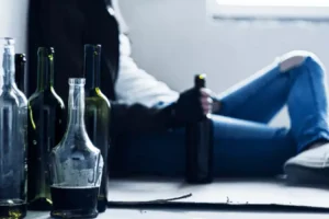 distinguish between alcohol abuse and alcoholism