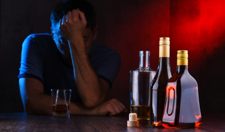 signs of alcoholism